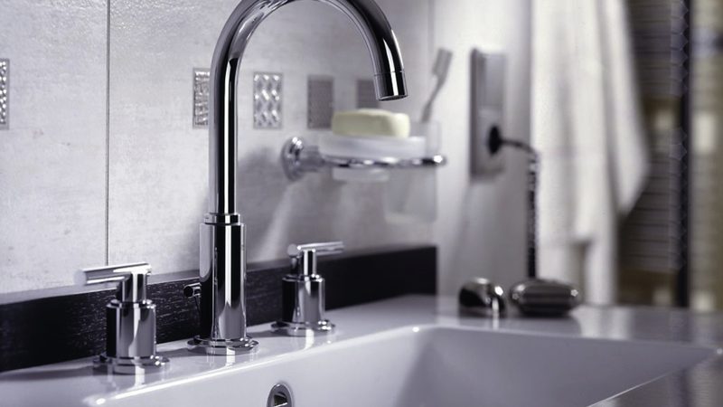 蹲便器型号如何选择？商场公共卫生间选型要点**